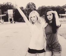 bests-black-and-white-candice-accola-cute-friendship-346781.jpg