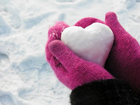 love-life-luckyoptimist.com-snow-heart3.jpg